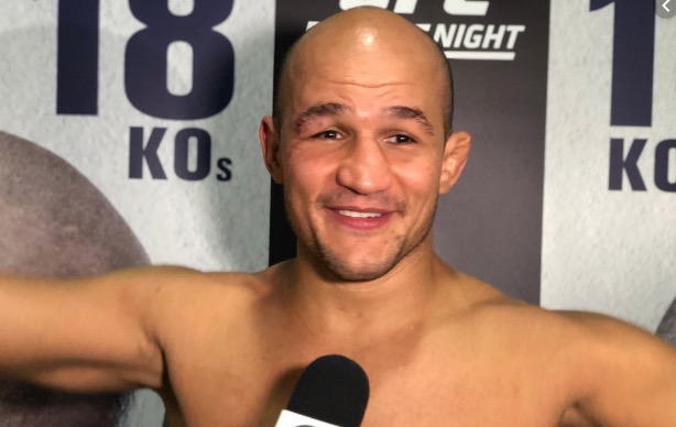 Júnior Cigano se oferece para enfrentar Tyson Fury no MMA e no boxe 