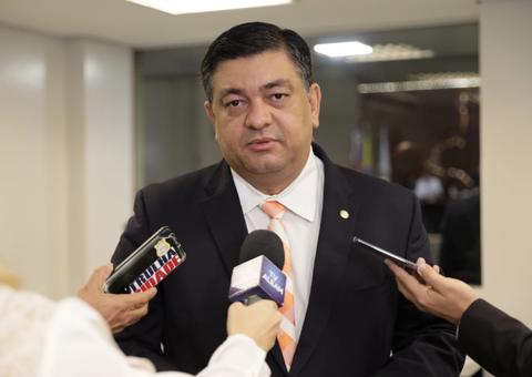 Deputado sofre ameaça de expulsão do partido por fazer oposição ao governo do Amazonas 