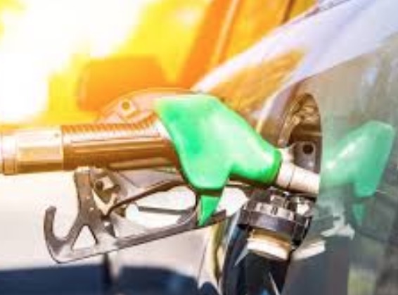 Em Manaus, gasolina comum é encontrada por até R$ 3,93 