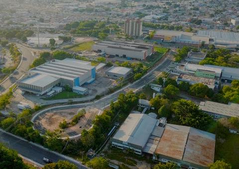 Indústria cresce 2,4% no trimestre encerrado em outubro , diz IBGE