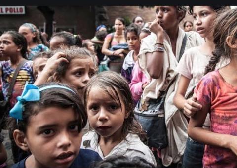 Mais de 500 crianças e adolescentes venezuelanos fugiram sozinhos em direção ao Brasil