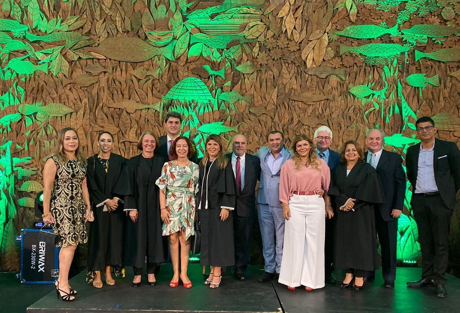 Universidade Nilton Lins forma XXV Turma de Medicina