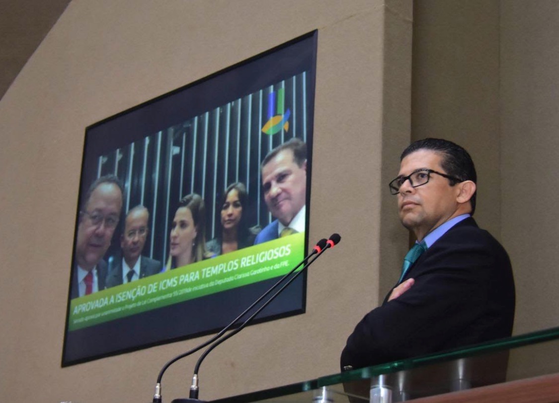 Deputado do Amazonas comemora Lei que isenta ICMS de igrejas e templos religiosos