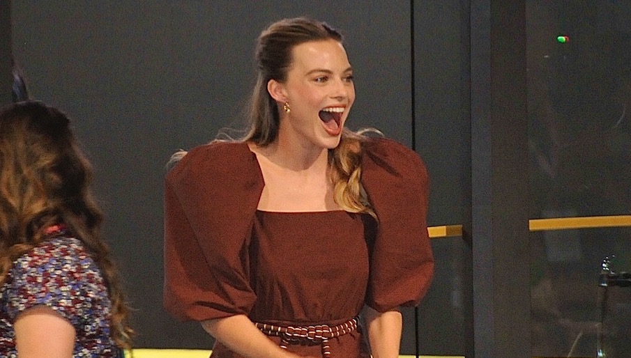 CCXP: Margot Robbie, a 'Arlequina', fica chocada com fãs brasileiros  