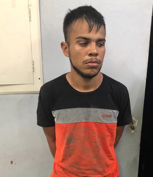 'Novinho' é flagrado com arma após denúncia anônima de possível ataque em Manaus