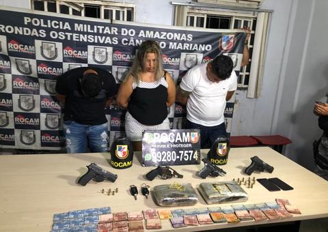 Após denúncia, trio é preso com armas, drogas e dinheiro em Manaus
