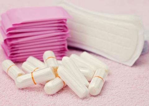 Conheça seis mitos sobre o uso do absorvente