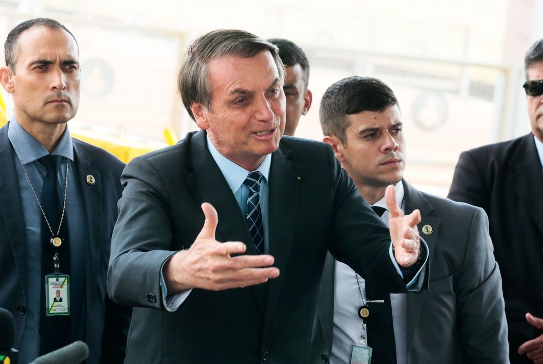 Após repercussão ruim, Bolsonaro desiste de excluir categorias profissionais do MEI