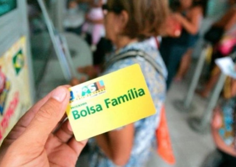 Pagamento do abono natalino do Bolsa Família inicia nesta terça-feira