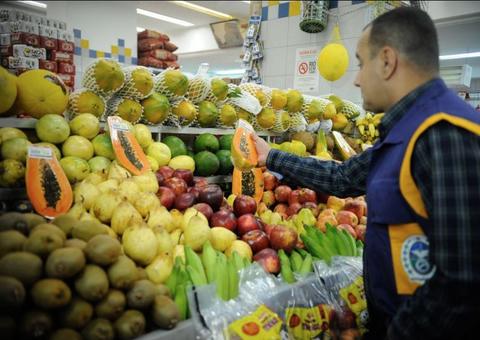 Teste da Anvisa encontra agrotóxicos acima do permitido em alimentos