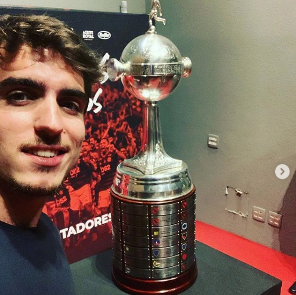 Filho gato de Malu Mader e Tony Belloto chama atenção nas redes sociais