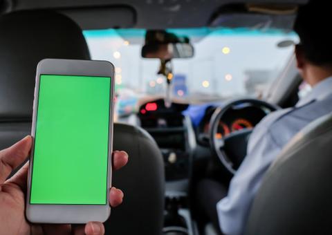 Motorista flagra esposa e amante ao atender corrida em motel de Manaus