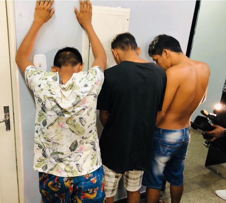 Quadrilha armada é presa após assaltar mototaxista em Manaus