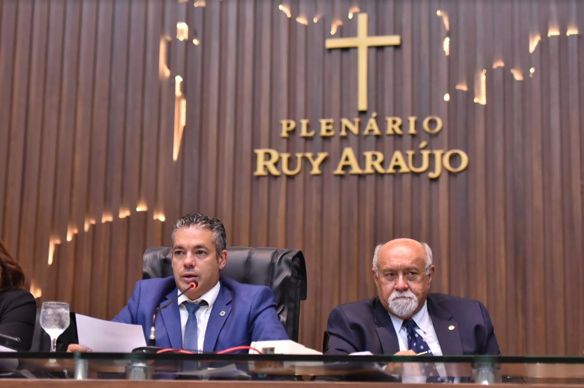 Após 12h de sessão, Josué diz que Aleam deu exemplo de respeito e democracia