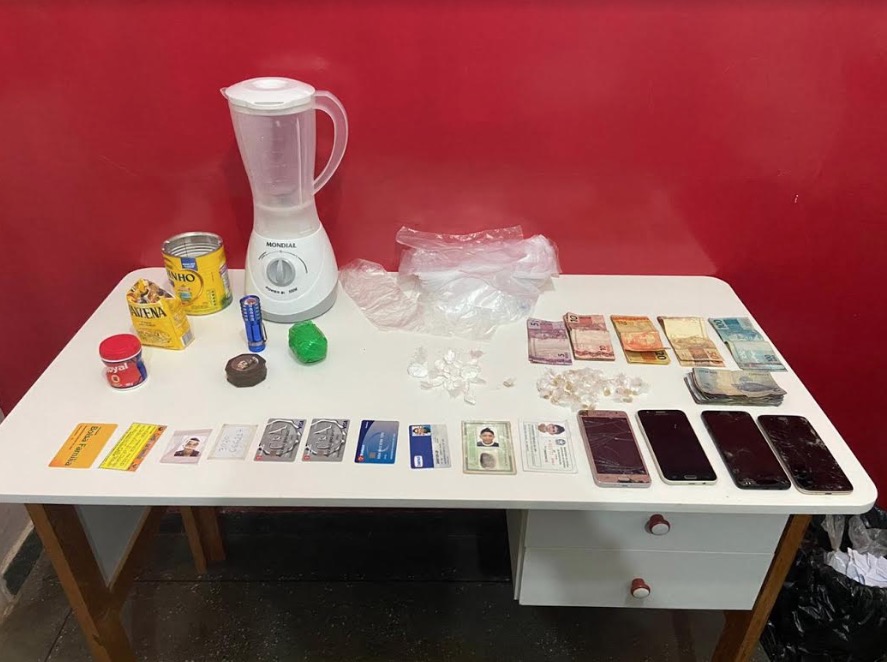 Grupo é preso com dinheiro e drogas no Amazonas 