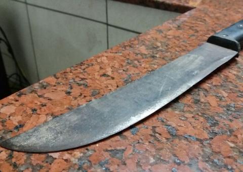 Armados com escopeta e terçado, bandidos invadem ônibus e tocam terror em Manaus