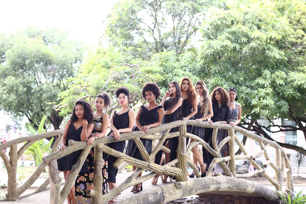 Movimento Fashion Light promove desfile com modelos iniciantes em Manaus