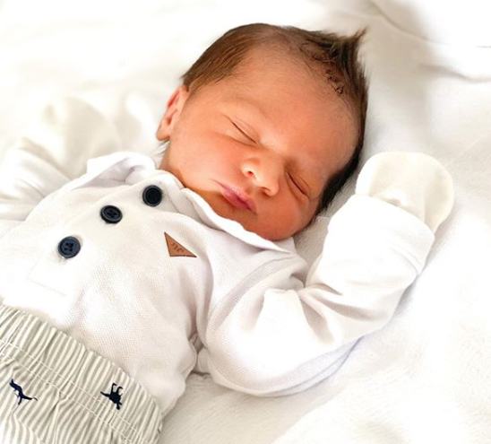 Marília Mendonça faz penteado moicano no filho Leo: “Fala rapaziada”