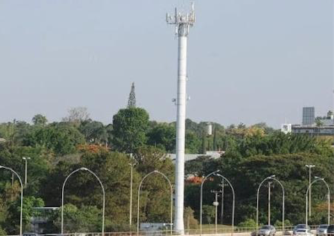 Homem tenta ajudar esposa de afogamento e os dois morrem