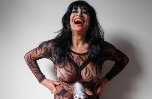  Ex-rainha do rubro-negro revela: "O time do Flamengo todo me bolinou, e eu adorei"