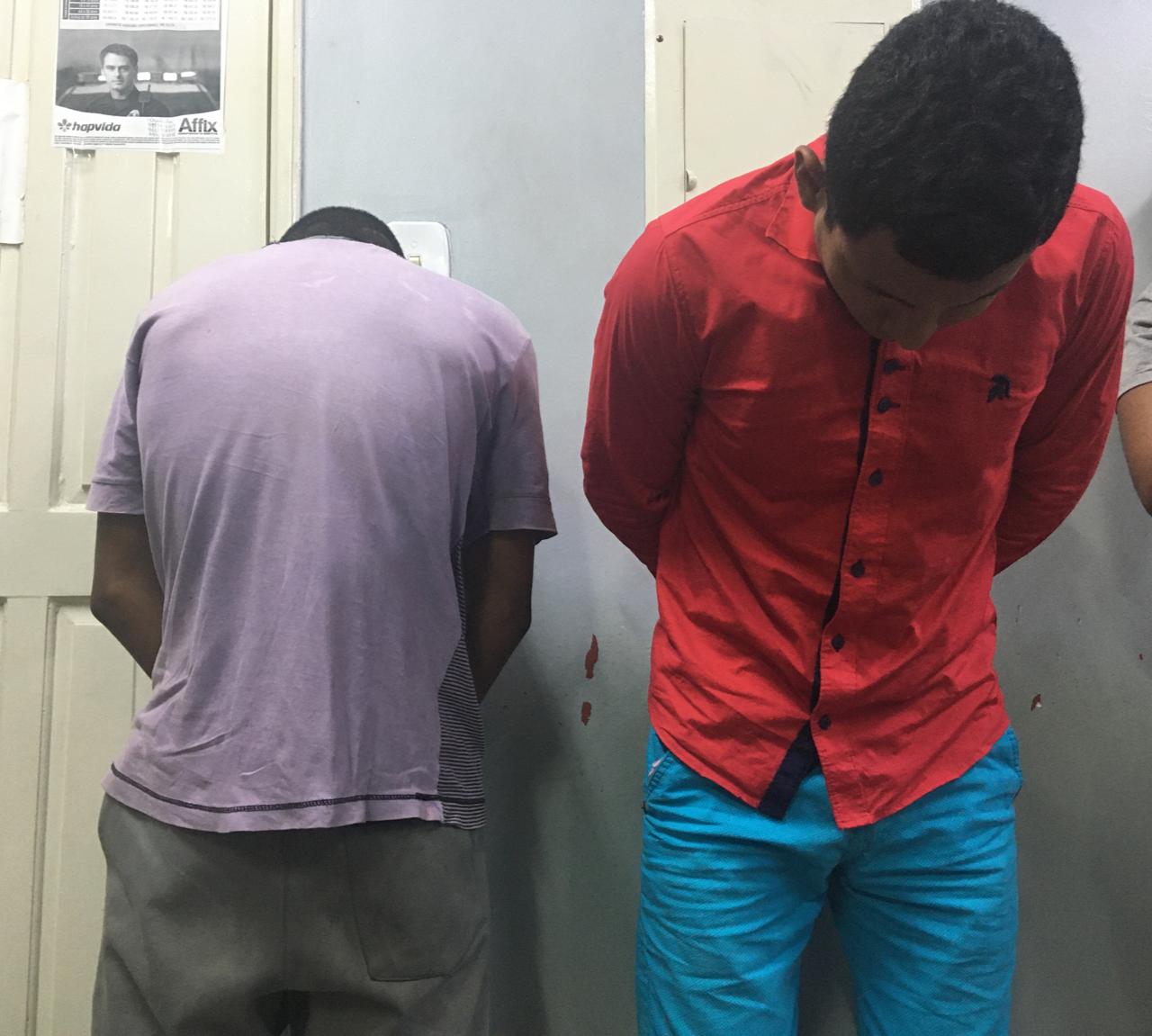 Suspeitos são detidos com arma de brinquedo em Manaus