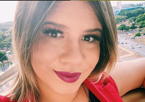 Após nascimento do primeiro filho, Marília Mendonça posta foto sem maquiagem e fala sobre maternidade