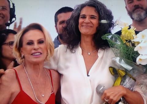 Rainha do Natal, Simone conta sua ligação com aniversário de Jesus