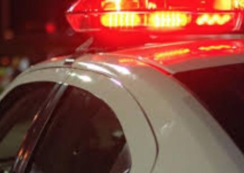 Idosa é ferida a golpe de terçado após dupla invadir casa para matar desafeto em Manaus 