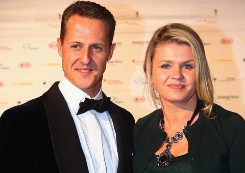 Esposa de Schumacher revela novos detalhes do estado de saúde do ex-piloto