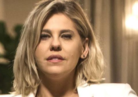 Seminua, Bárbara Paz posa com as pernas abertas e choca seguidores: “Fim de festa"