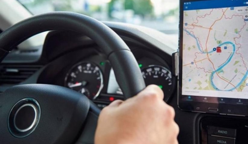 Trio atrai motorista de app para emboscada e rouba carro em Manaus