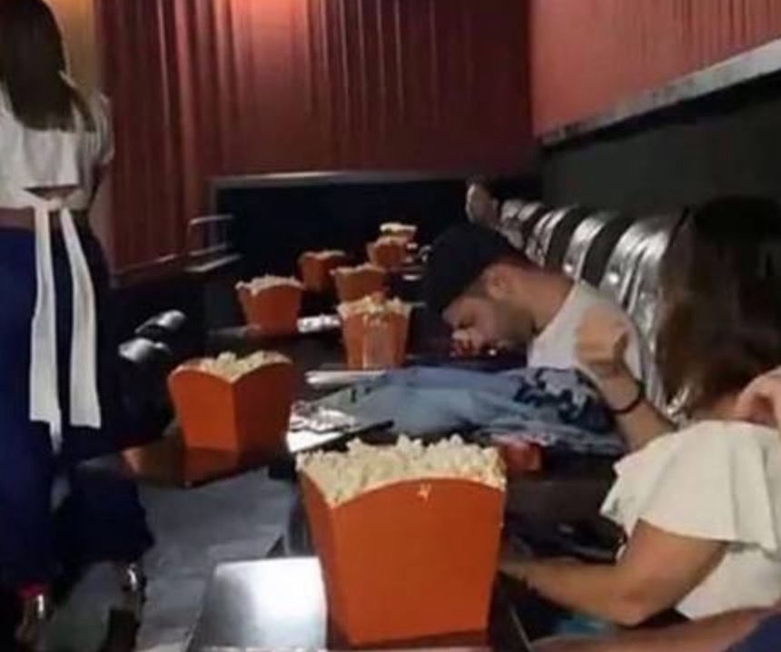 Anitta é flagrada com suposto novo affair em cinema