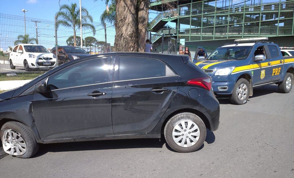 Durante ‘saidinha de Ano Novo’, detento rouba carro, faz mulher refém e acaba preso 