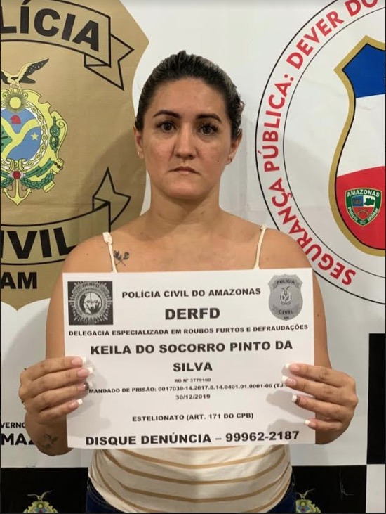 Suspeita de vender falsas vagas de emprego é presa em Manaus