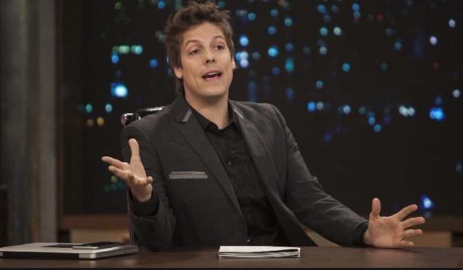 Fabio Porchat condena ataque e diz: 'com religião se brinca sim'