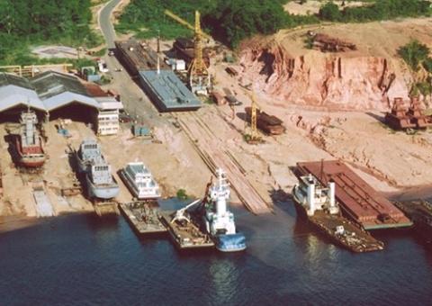 Idoso morre eletrocutado em circunstâncias misteriosas em estaleiro de Manaus