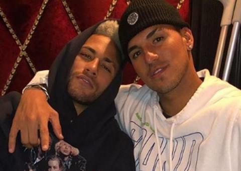 Neymar e Medina são flagrados empolgadíssimos em festa na Barra Grande