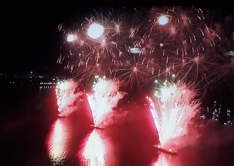 Ponta Negra recebe 2020 com 10 minutos de fogos; veja vídeo