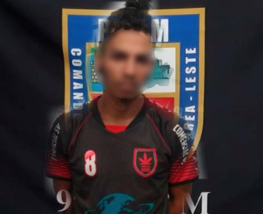 Foragido da justiça é detido em parada de ônibus em Manaus 