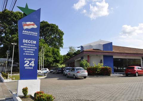 Em Manaus, homem procurado por roubo tenta matar a própria mãe