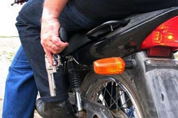 ‘Motoqueiros do mal’ atacam de novo e ferem homem a tiros em Manaus