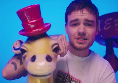 Liam Payne aluga sua mansão com estátua de Homem de Ferro por R$ 186,7 mil