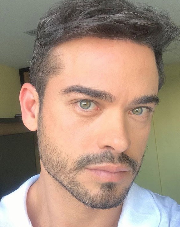 Sidney Sampaio viaja a Manaus para fazer transplante capilar