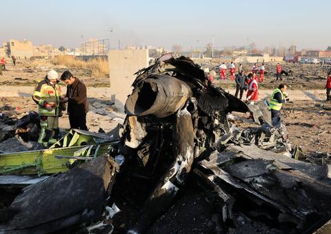 Ucrânia investiga se ataque de míssil ou terrorismo causou queda de avião no Irã