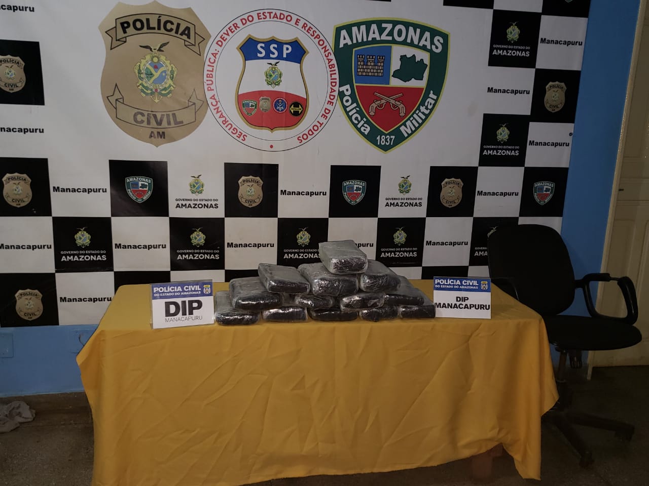 Polícia apreende 14 kg de skunk em embarcação no Amazonas 