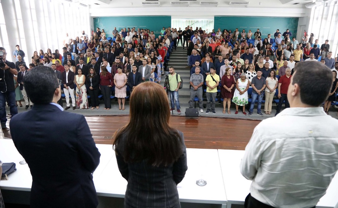 Conselheiros tutelares eleitos são empossados em Manaus