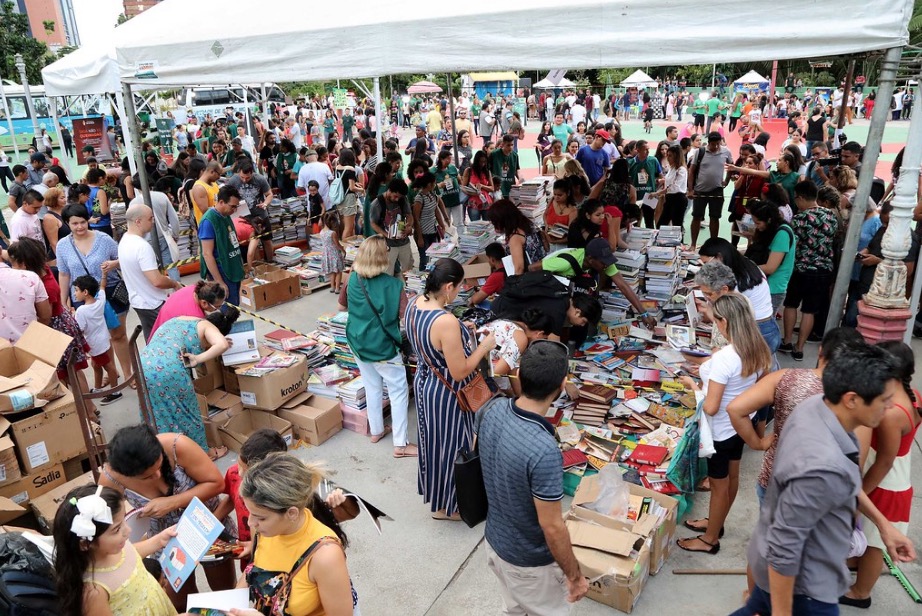Feira de Livros de Manaus começa campanha de arrecadação nesta segunda-feira