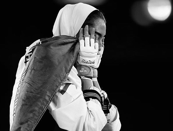 Única mulher medalhista do Irã, Kimia Alizadeh decide abandonar país
