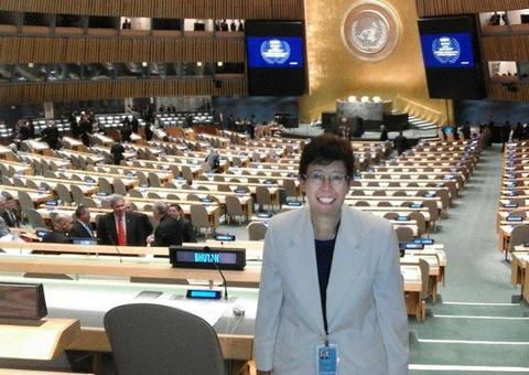 Pela 1ª vez, Papa nomeia mulher como subsecretária de Estado do Vaticano