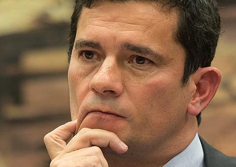 Ministro Sérgio Moro comemora suspensões na lei anticrime